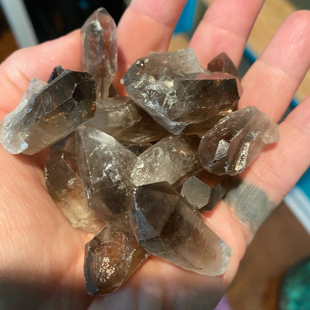 5 smoky quartz points